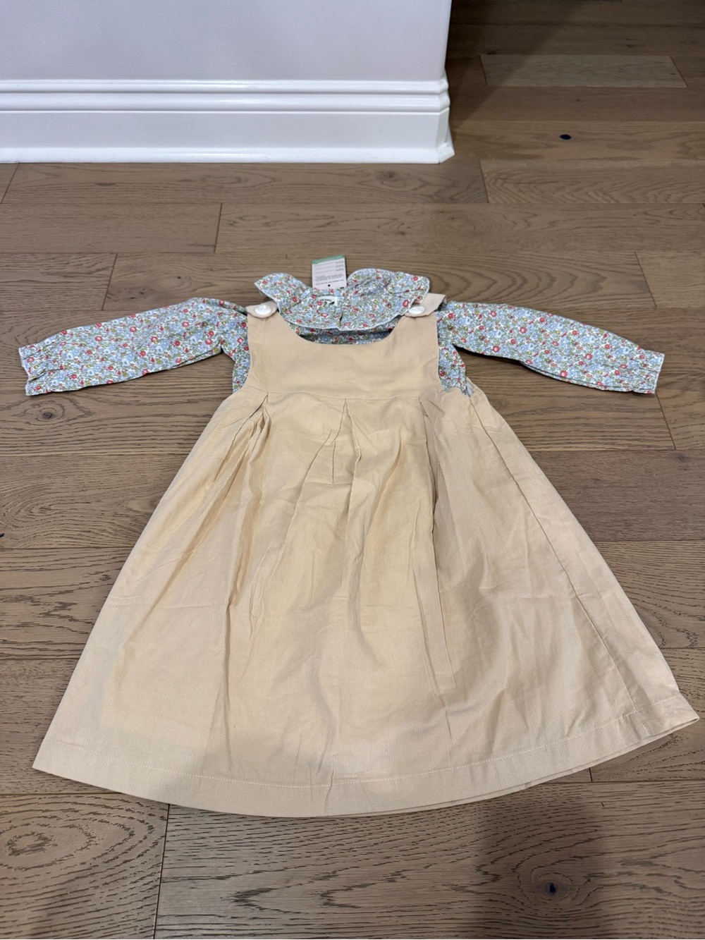 The Oaks Apparel Girls Dress Size 6 Tan Jumper Floral Blouse Cottage NWT